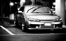 Черно-белый Nissan Silvia/SX